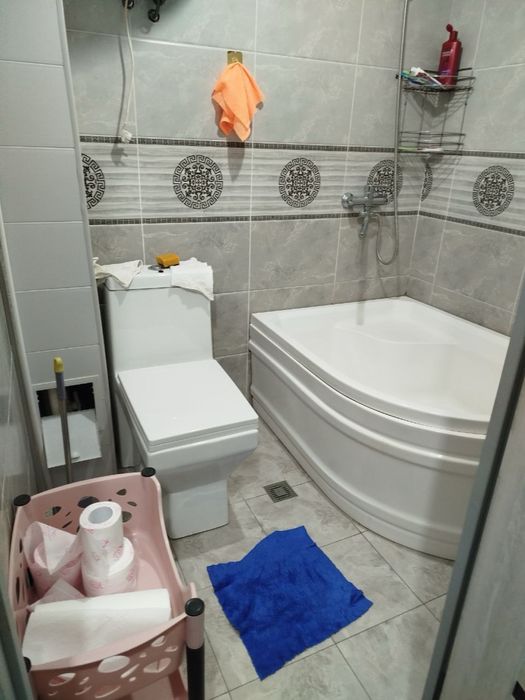 1 комнатная с мебелью и техникой в 8 микрорайоне