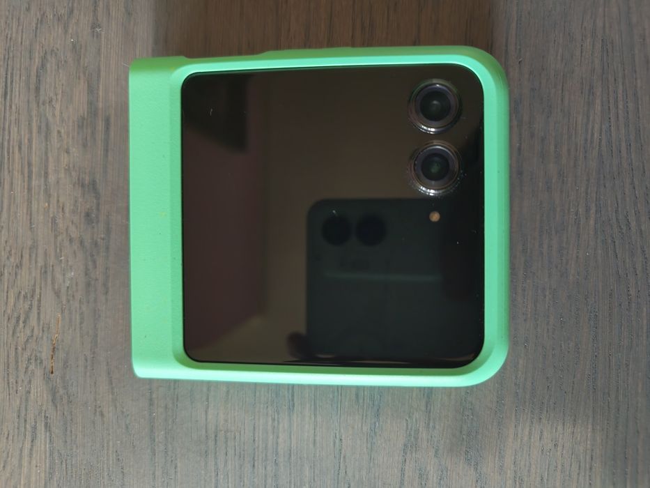 Motorola razr 60 256gb Green