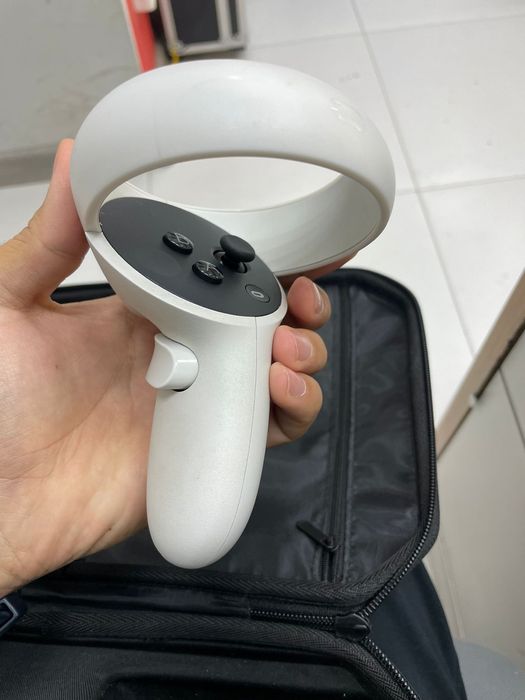 Oculus quest 2 (p25)