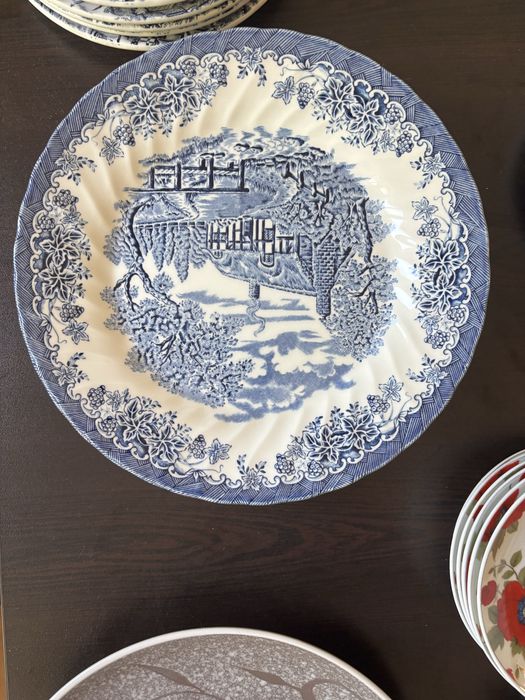 Винтидж италиански чинии Ceraminter – 16 бр.