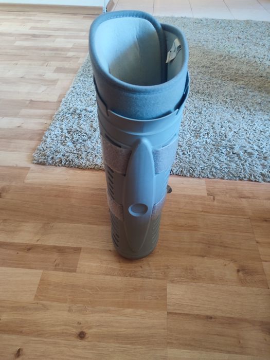 Ортопедичен ботуш,шина