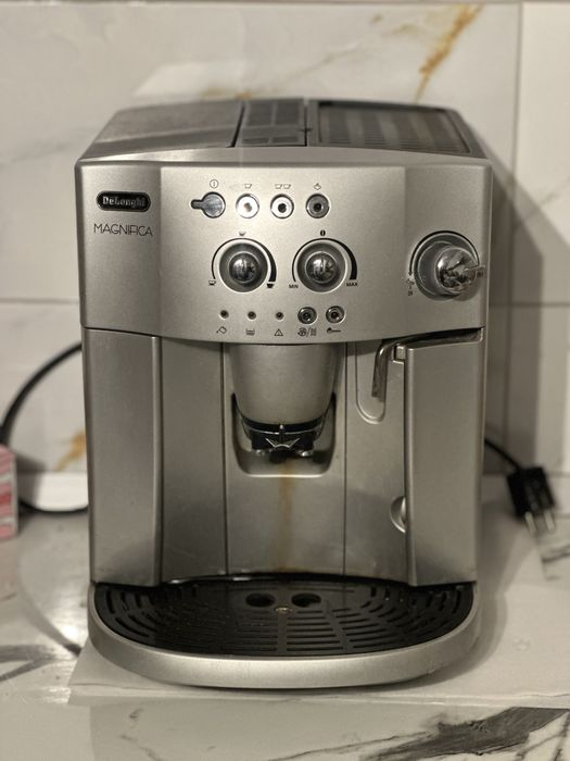 Expresor Cafea Delonghi Magnifica
