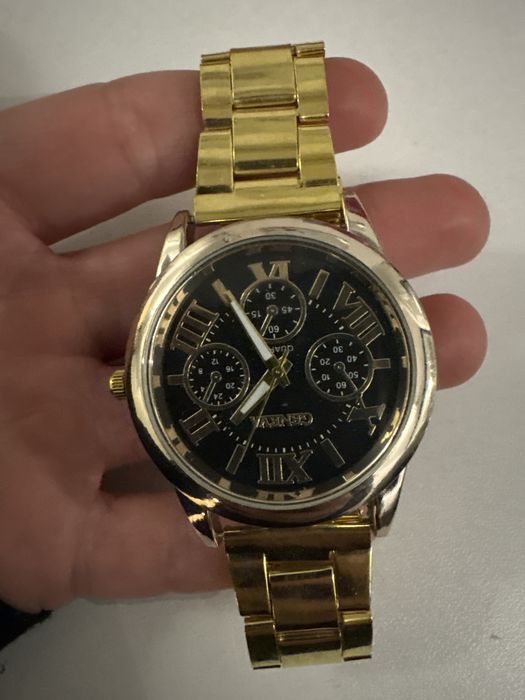 Златни Часовници