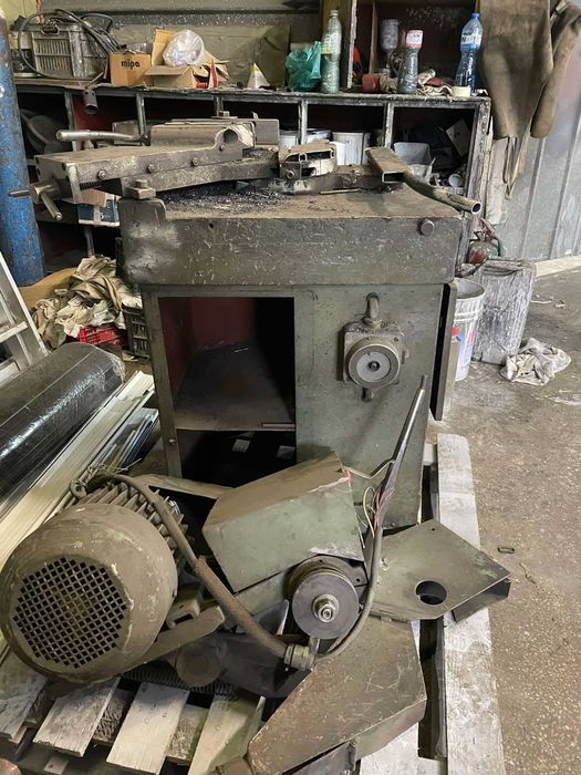 Продавам абразивна машина за рязане на метал за части