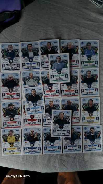 Продавам карти Match Attax Extra 25/26