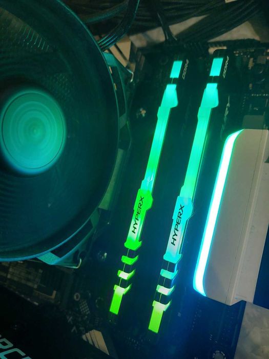 32GB 3200Mhz CL16 - DDR4 рам памет