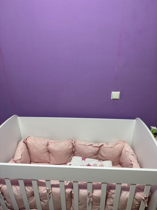 Продавам Бебешко Легло  с Колела и Матрак 60X120СМ