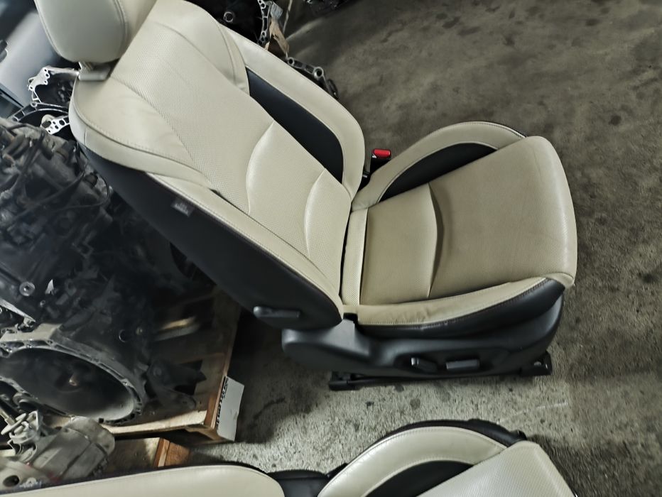 Кoжен салон за Mazda 3