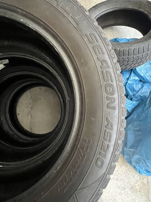 Cauciucuri stare 10/10 iarna  2 seturi 215 55 16 si 215 60 16