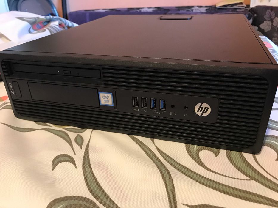 Работна станция HP Z240