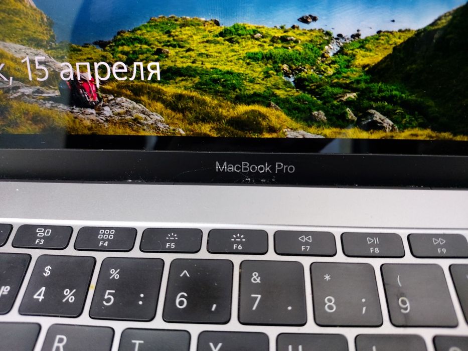 MacBook pro air13 128gb 2018 год