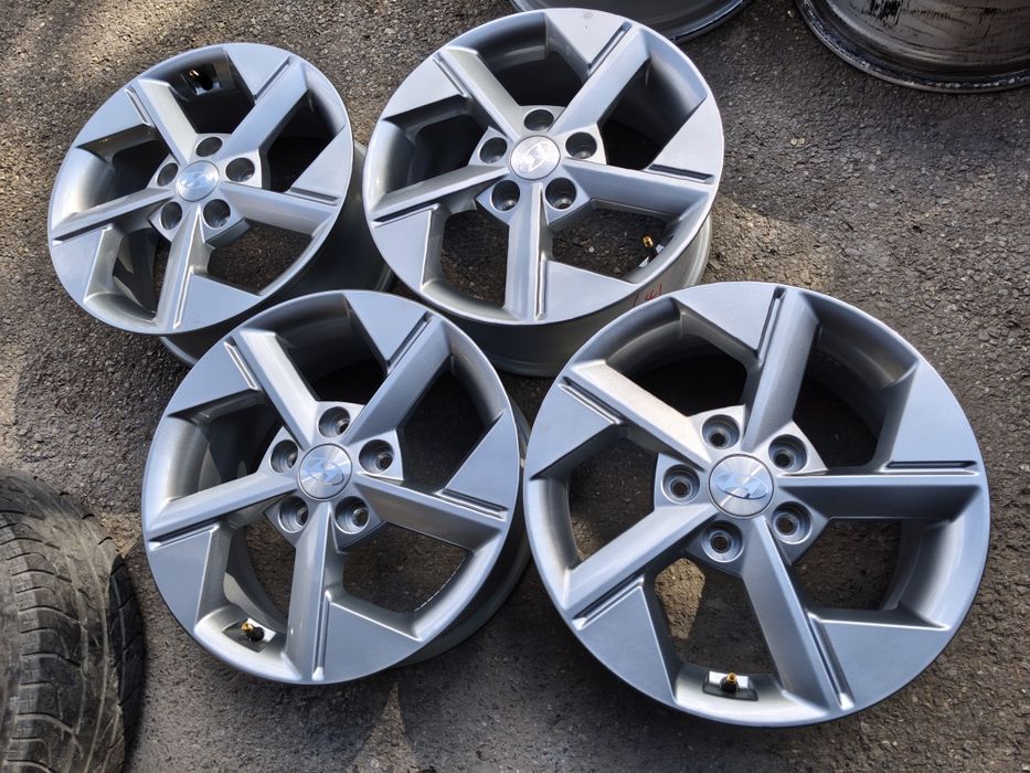 16" оригинални алуминиеви джанти за Hyundai Kona/Kia.