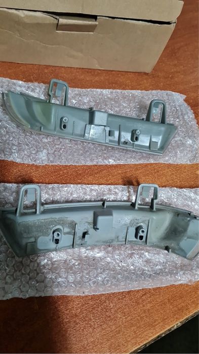 Set 2  semnalizari oglindă VW Sharan 7M – VM197EHL / VM197BHL