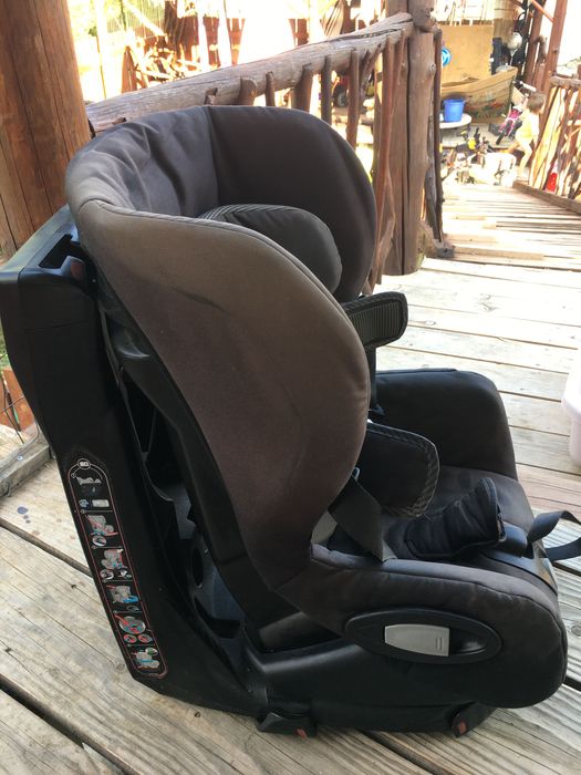 столче за кола Maxi Cosi, модел Axiss