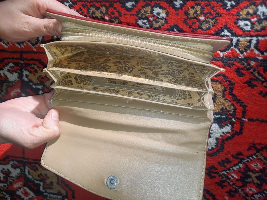 Кошелёк аёллар учун