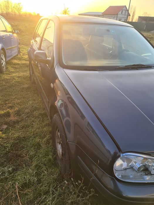 Dezmembrez golf4 1.9 tdi și 1.4 benzina, polo1.2 benzina, audi a4 1.9