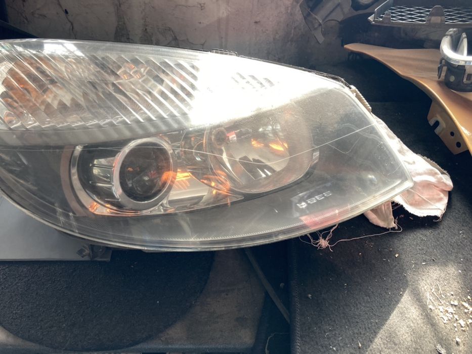 Far xenon Renault Scenic 2 2003 - 2005 far dreapta