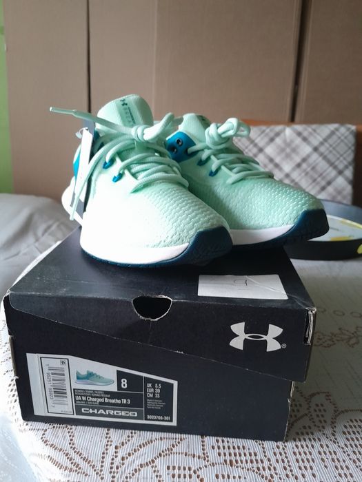 Маратонки  under  armour