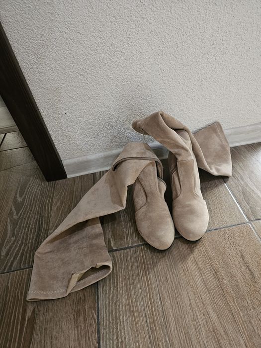 Cizme bej piele întoarsă,  pantoful galben mărime 35