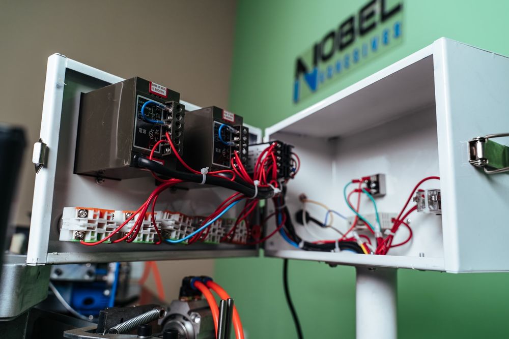 Кромкооблицовочный станок DELTAMACHINERY DM-120