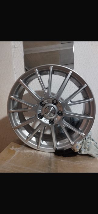 Продам новые диски R17 5х112