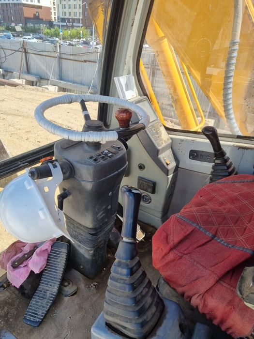 Экскаватор HYUNDAI ROBEX 1400 W-7