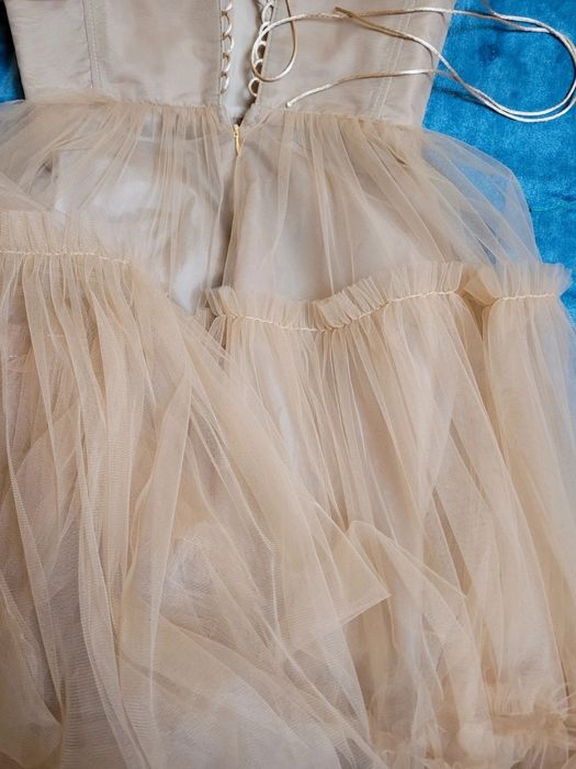 Rochie Noua de Ocazie Pufoasa, Nova Atelier, Marimea 38, Culoare Capuccino.