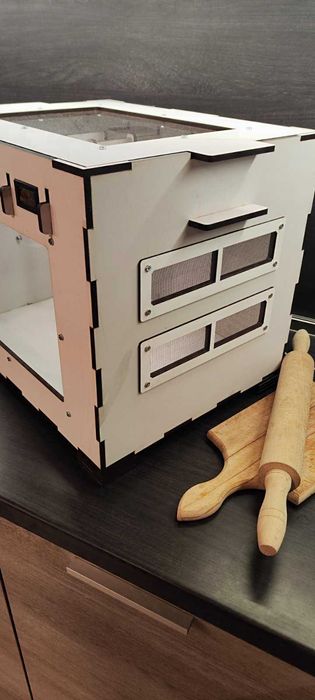 Продавам кутии за сушене на месо и суджуци