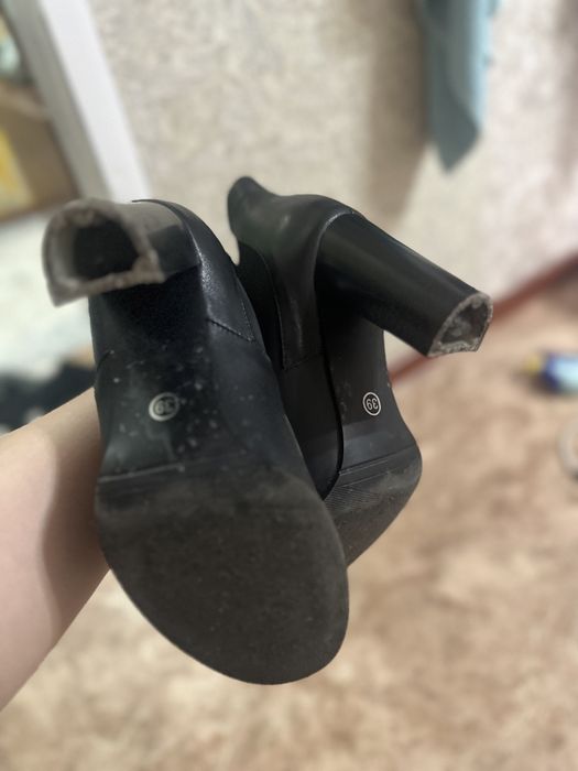 Кожаные ботильоны