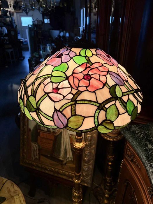 Lampă Podea Stil Tiffany,