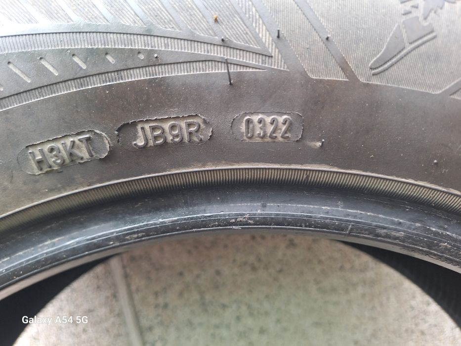 2бр 215/60/17 всесезонни Good Year
