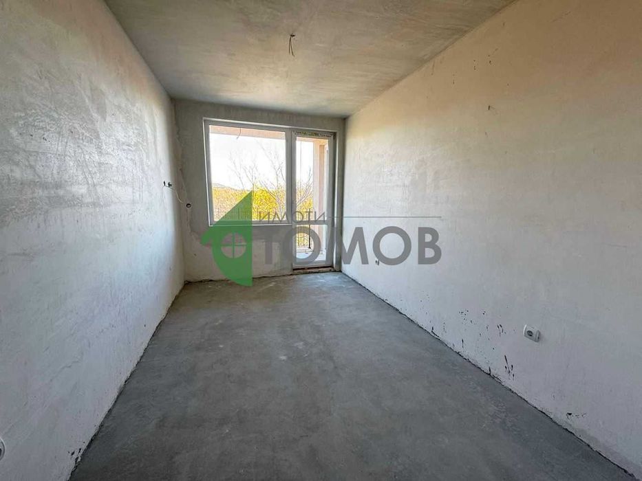 Продава се Тристаен апартамент в Шумен, Пазара - 131 кв.м за 1168 €/кв.м - Снимка #2