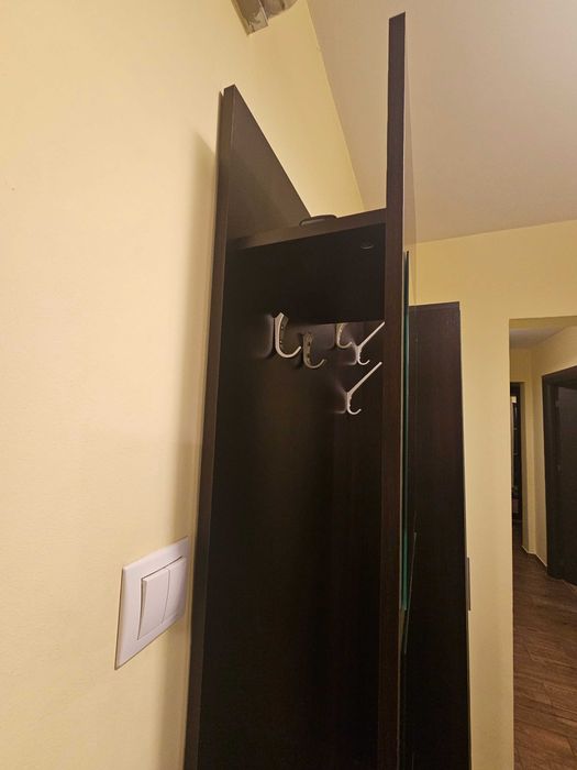 Vand mobila pentru hol Mobexpert – cuier si dulap, stil modern, stare foarte buna