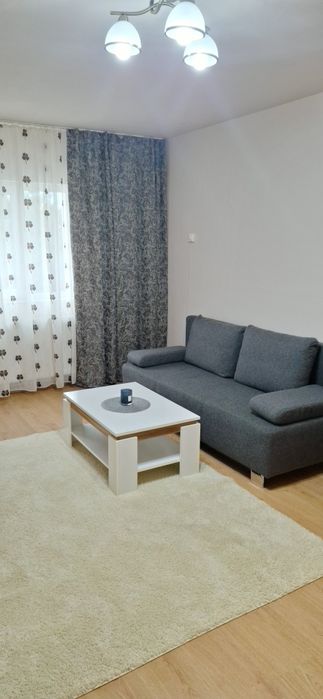 Închiriez apartament cu două camere