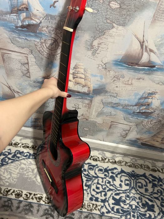 Акустическая гитара