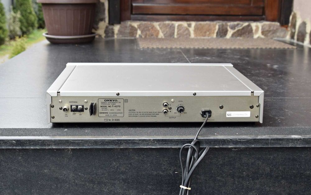 Tuner Onkyo Integra T-4270, radio