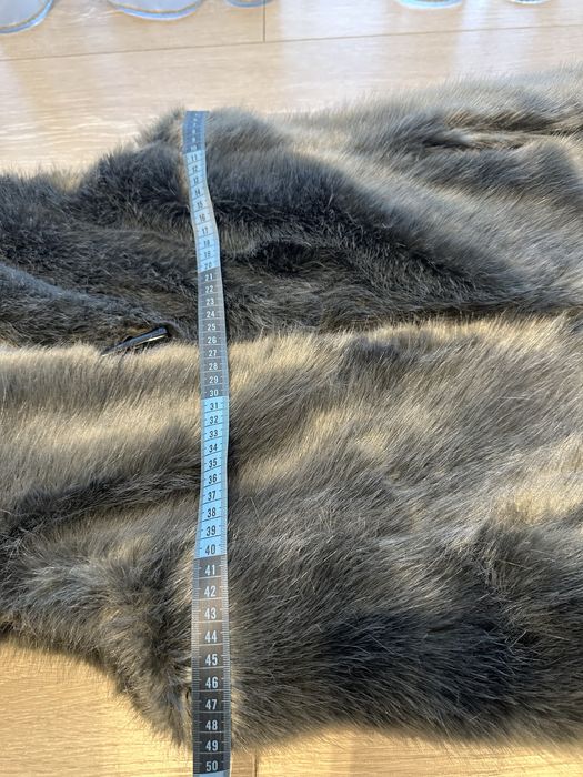 Vesta gri din blana moale cu interior de lana