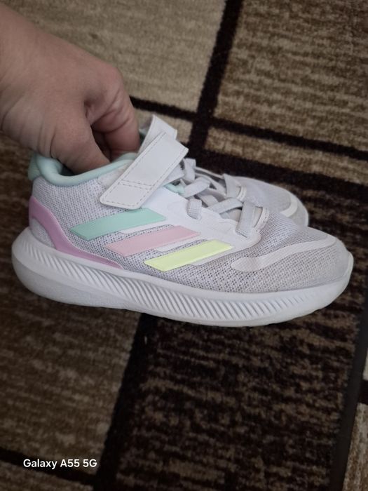 Маратонки за момиче Adidas, Nike