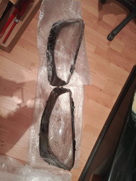 Стекло фара Мерседес W223