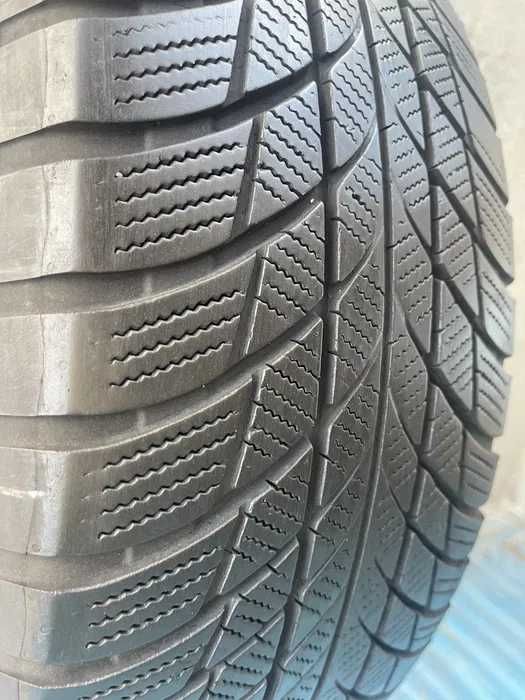 225/60 R18 Bridgestone Blizzak