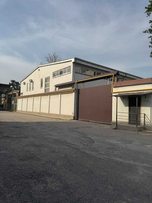 Бектемир! Продам производственное здание на участке 32,5 сотки