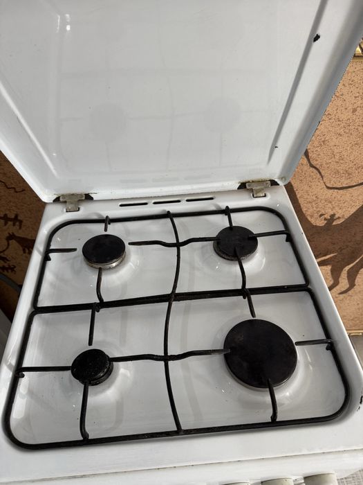 Продается газовая плита Индезит