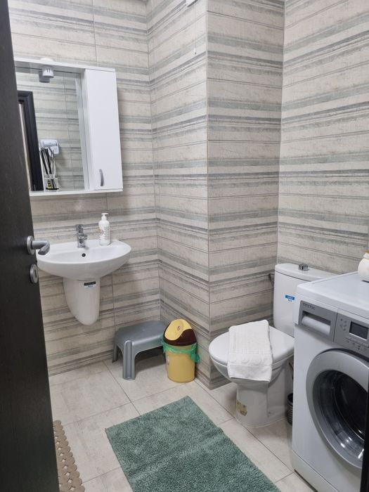 Apartament Revelion 2 nopți 5000 lei.