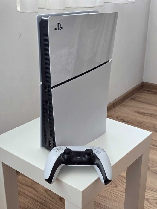 PlayStation 5 (PS5) Disk Edition – отлична, комплект – 410 €