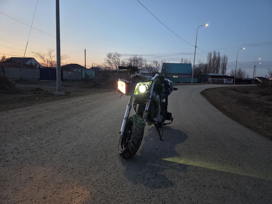 Мотоцикл на ходу