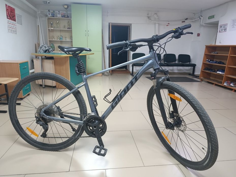 Продам Giant roam 1 2024 года модель