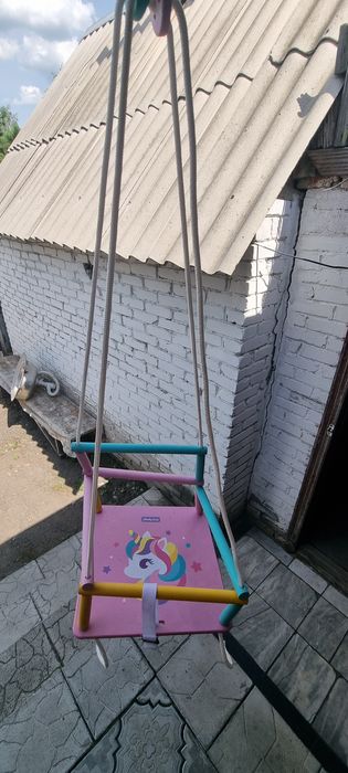 Продам детскую навесную качелю