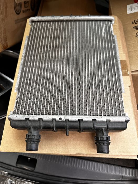 Radiator suplimentar mercedes amg.cod:a0995005800/003