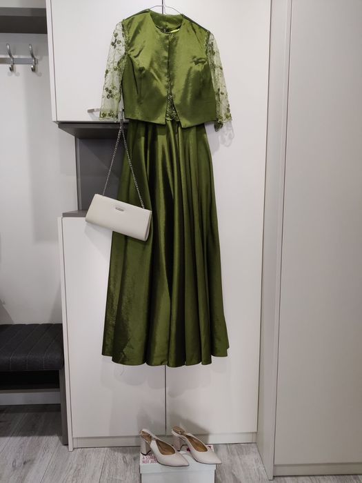 Абитуриентска / бална рокля и болеро в зелено