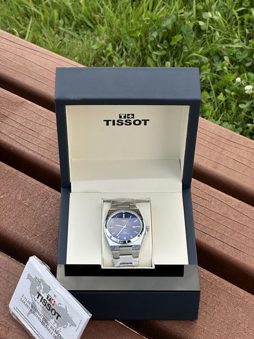 TISSOT Синие наручные часы - кварцевый механизм